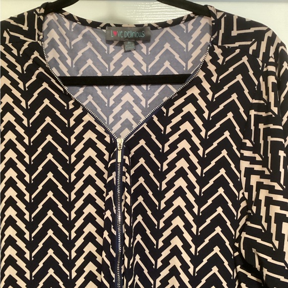 Delirious Navy and Cream Geometric Dress, 3X - Picture 4 of 6